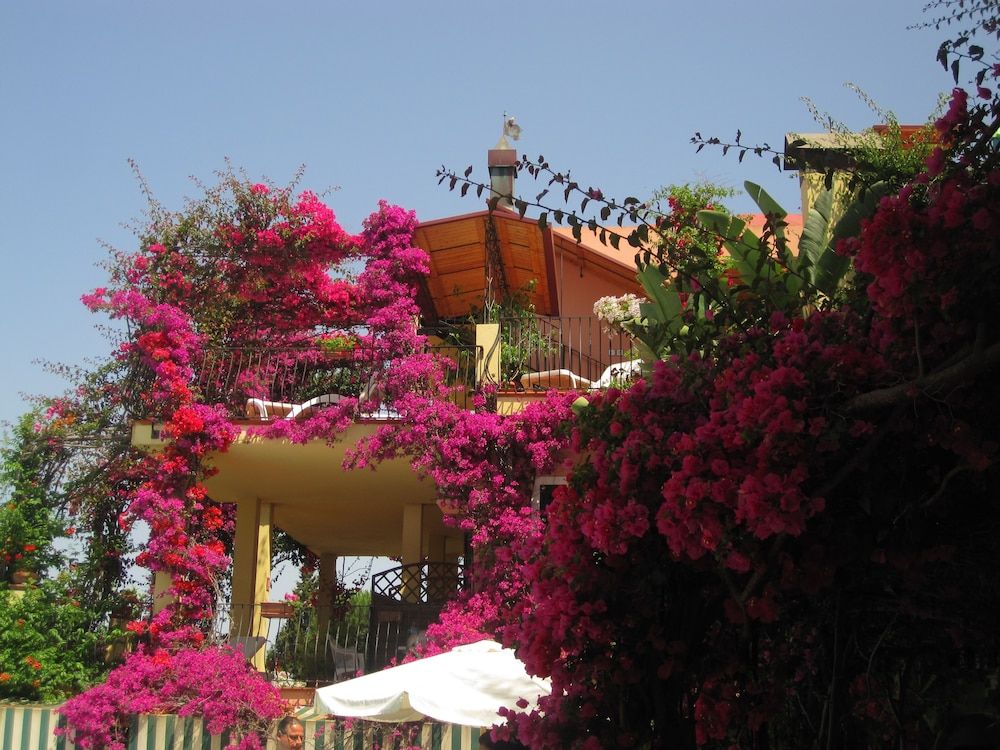 Aparthotel Domus de Janas sul Mare
