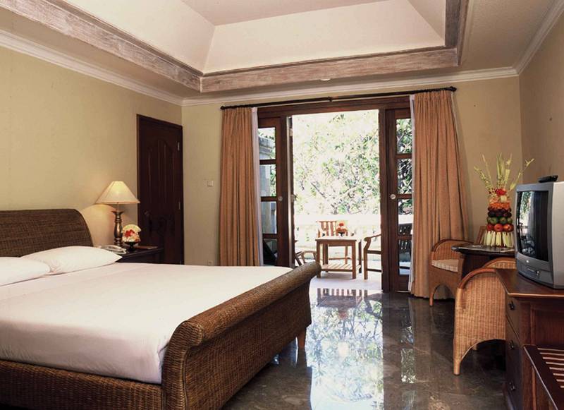 Griya Santrian Resort