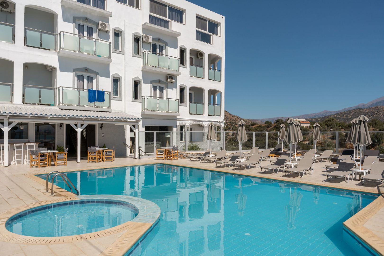 Areti Hotel