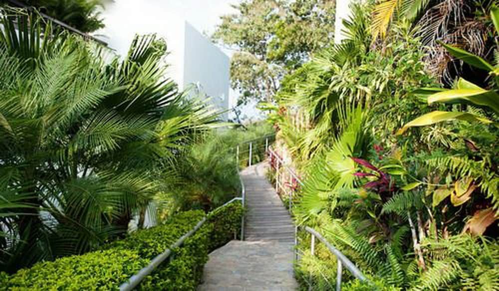 Gaia Hotel & Reserve