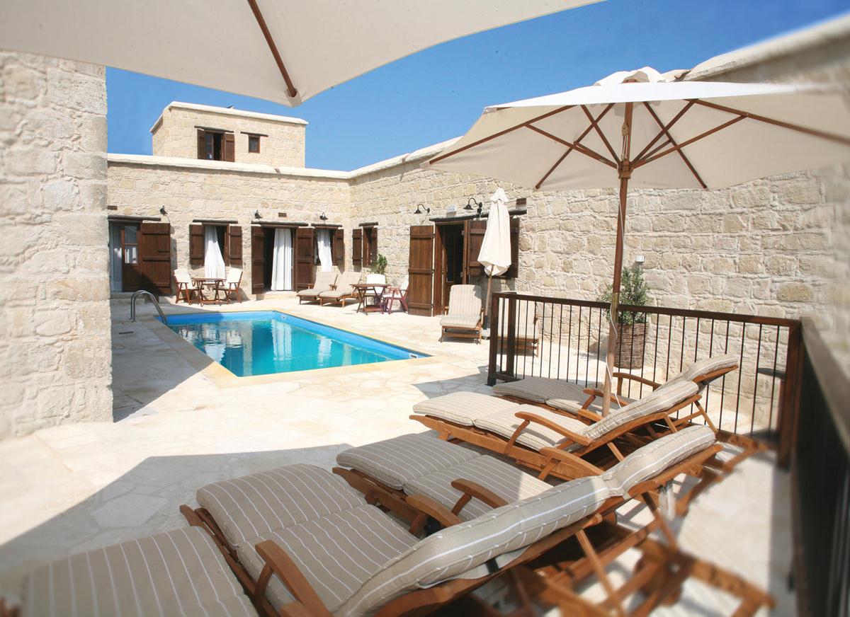 Leonidas Village Houses