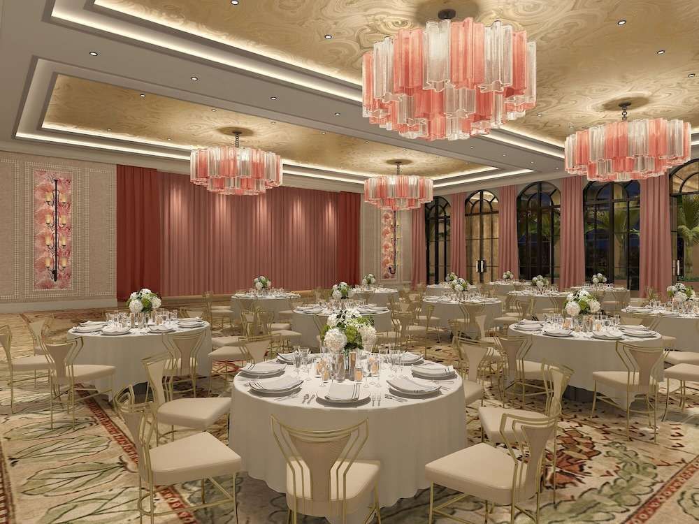 Palm House Hotel