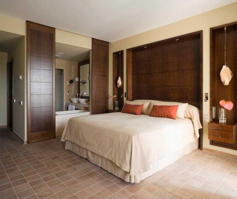 DoubleTree By Hilton La Torre Golf & Spa Resort