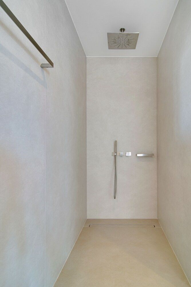 Livinghome Suites