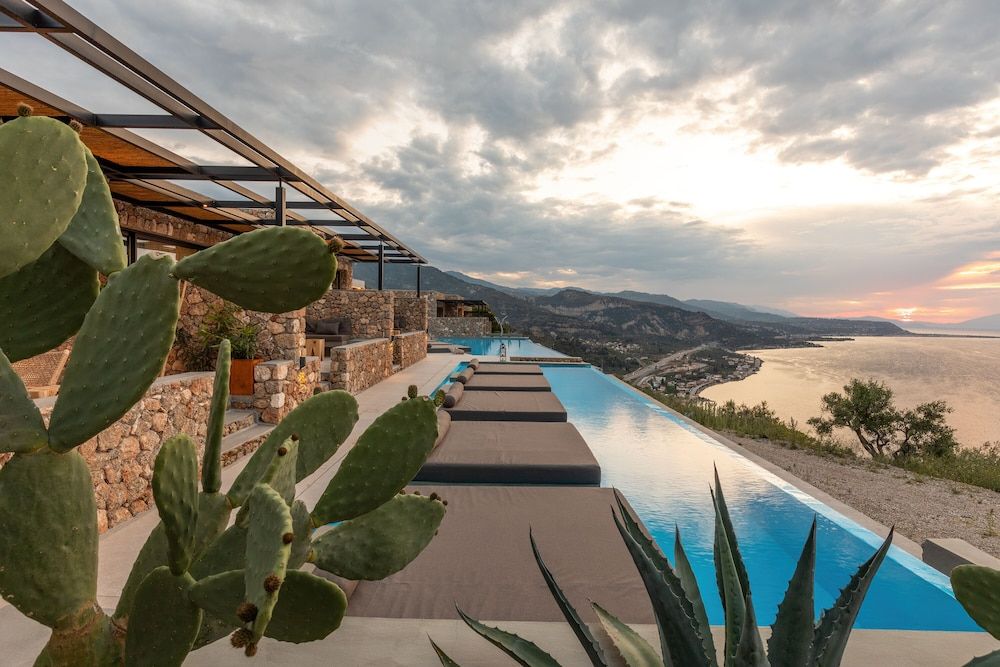 Le Grand Bleu Resort