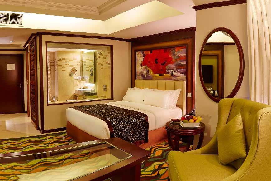 Six Seasons Hotel