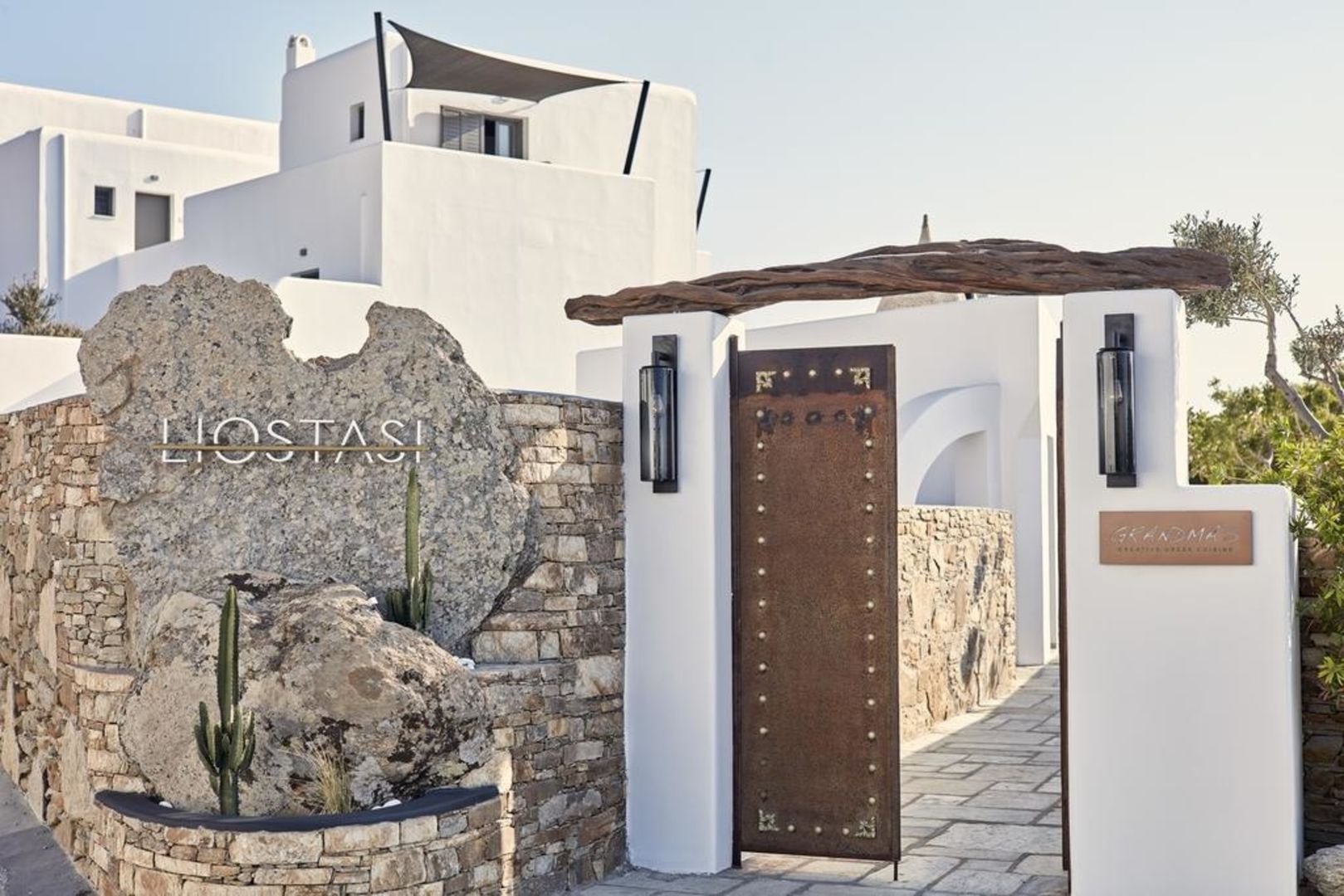 Liostasi Hotel & Suites