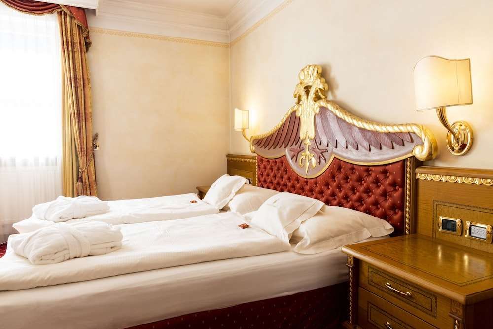 Cityhotel Goldener Adler B&B