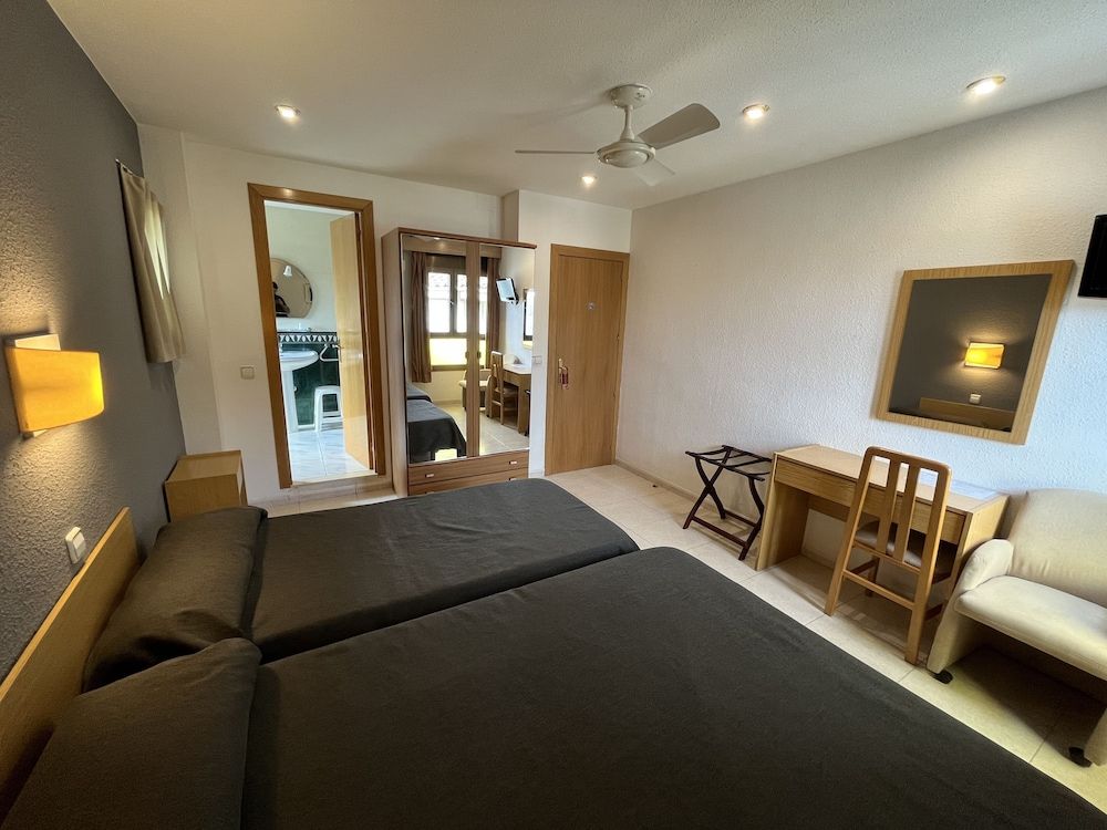 Hostal Tarres