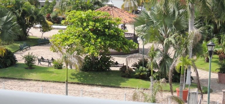 Marina Banderas Suites Hotel