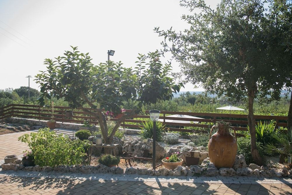 Red Rose Bed & Breakfast