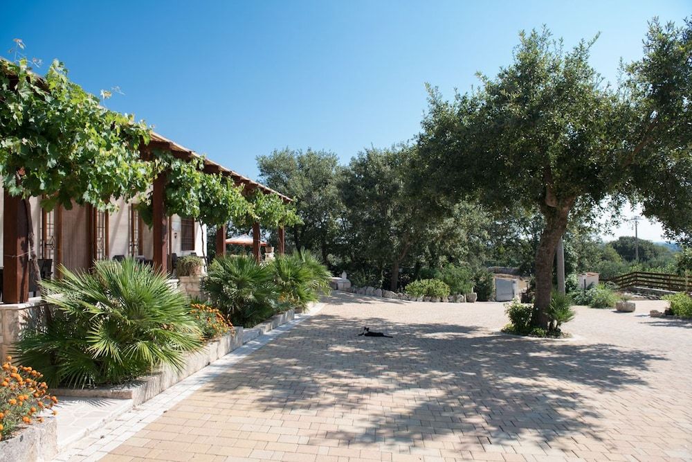 Red Rose Bed & Breakfast