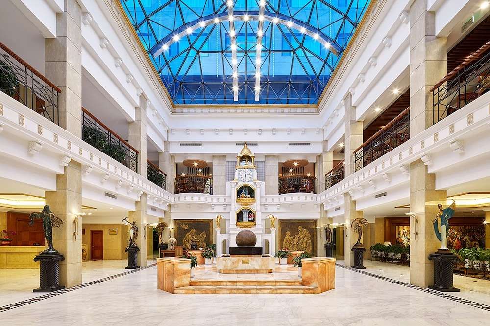Grand Regency