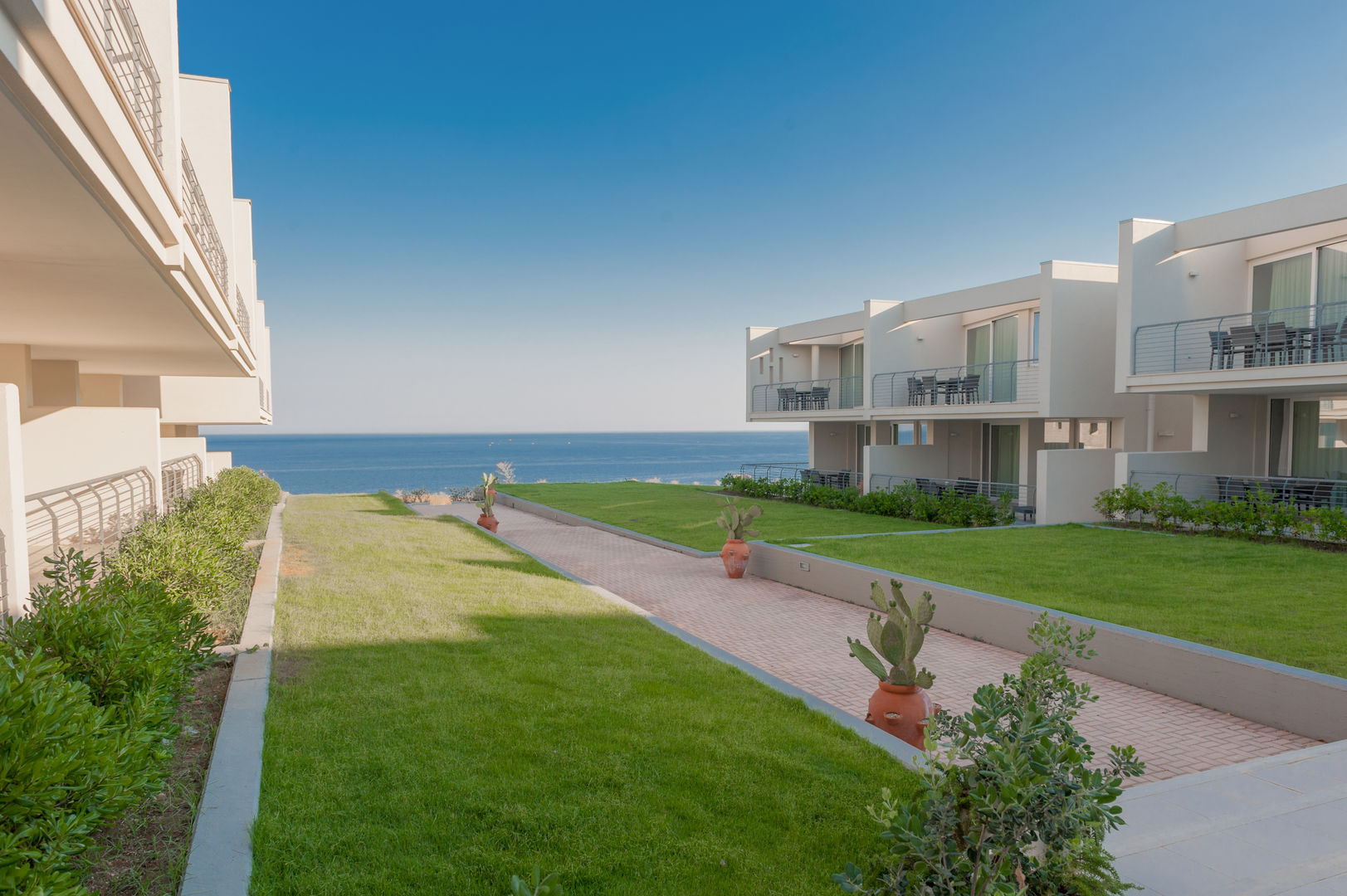 19 Summer Suites