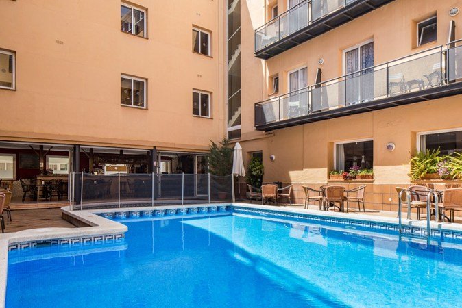 Hotel URH Novo Park