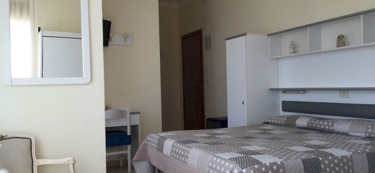 Hotel Lora