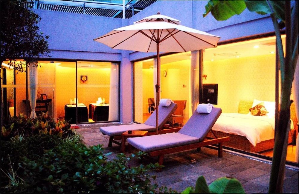 Shengshi Qianhe Hotel
