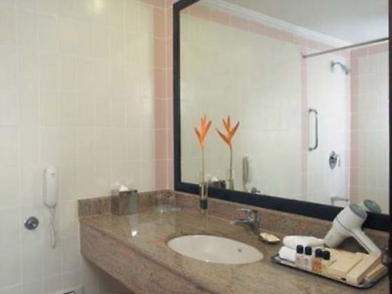 Vivanta Ernakulam, Marine Drive