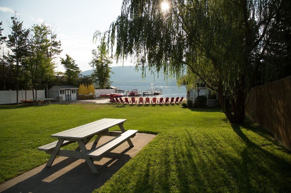 Shore Meadows Motel