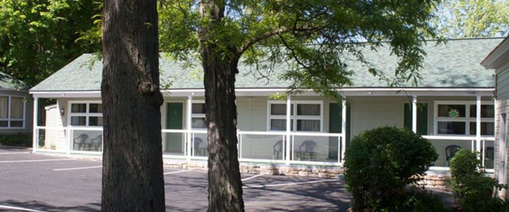 Shore Meadows Motel