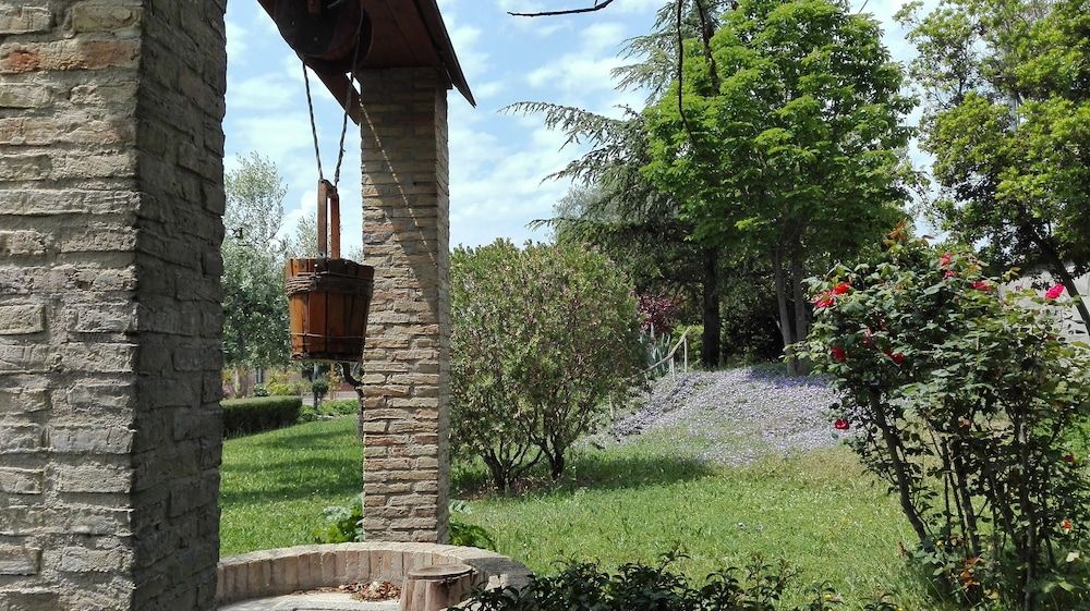 Flos Guest House