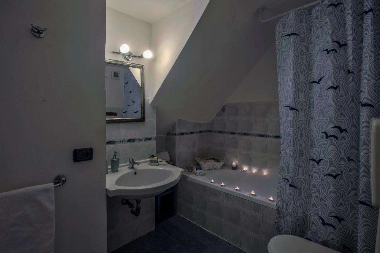 Lisetta Rooms