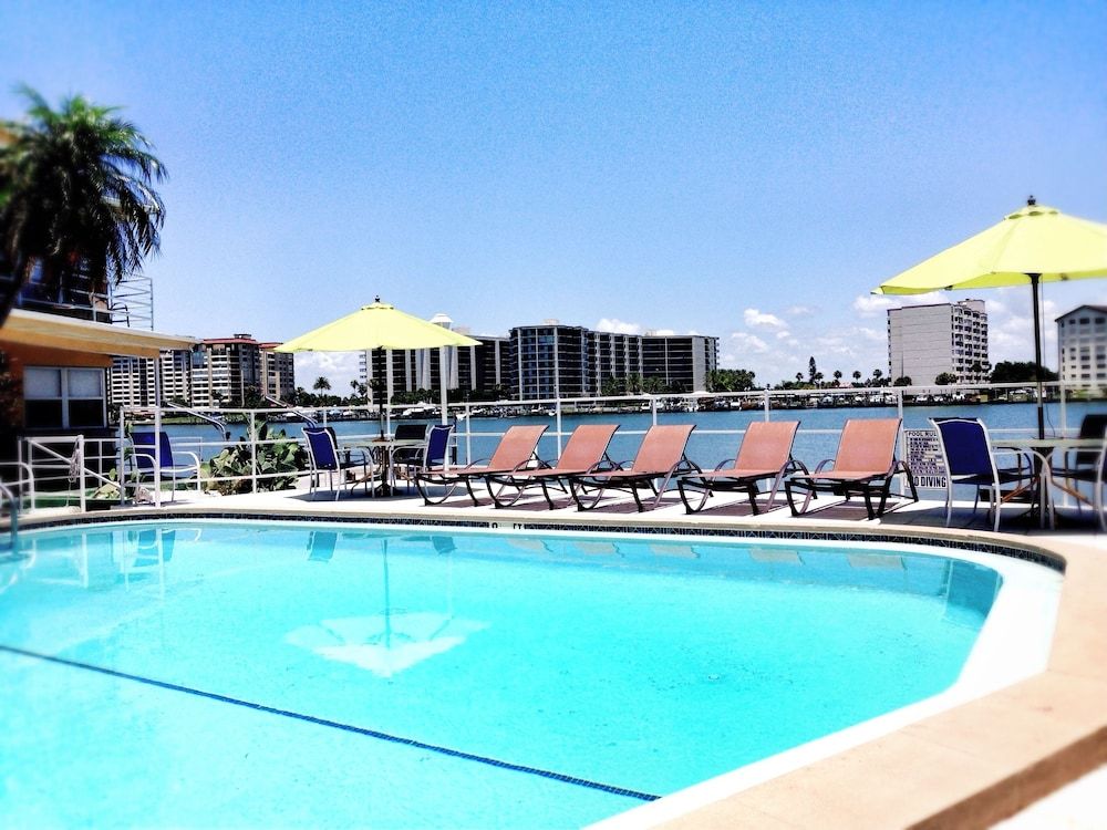 EBB Tide Hotel