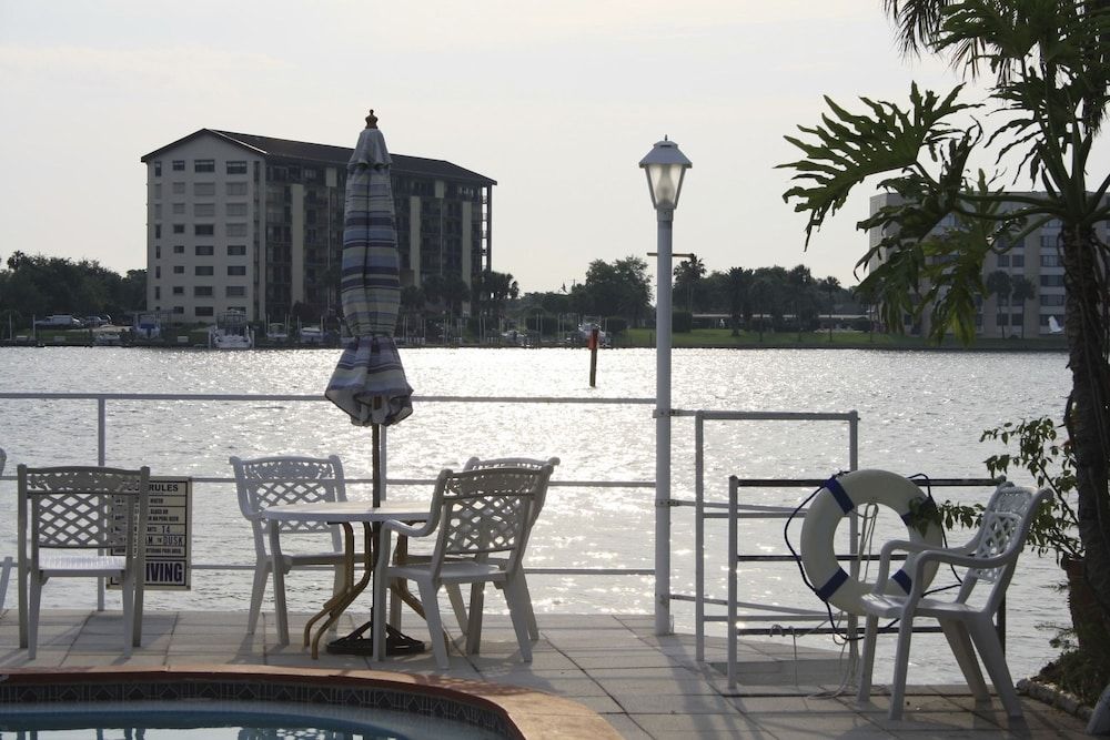EBB Tide Hotel
