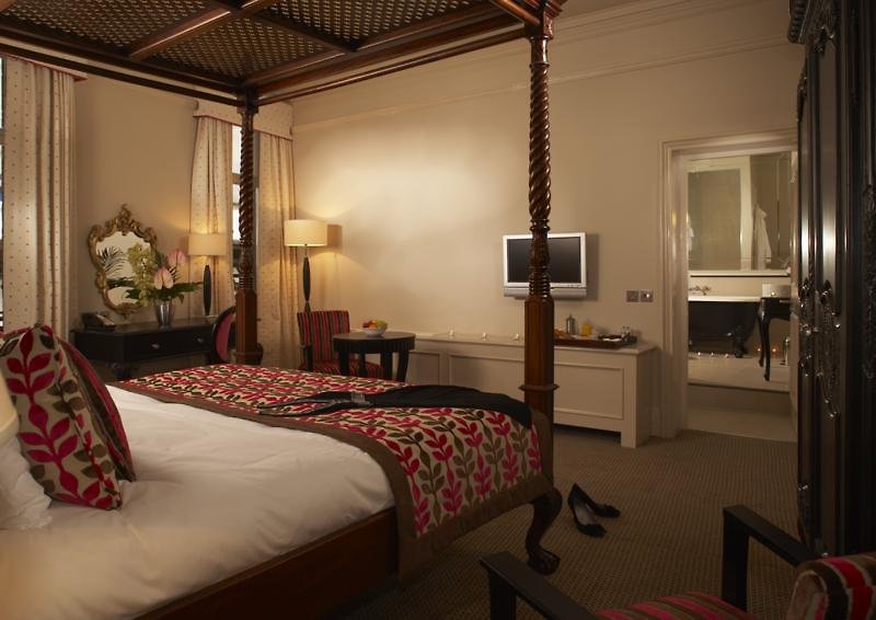 Harte and Garter Hotel