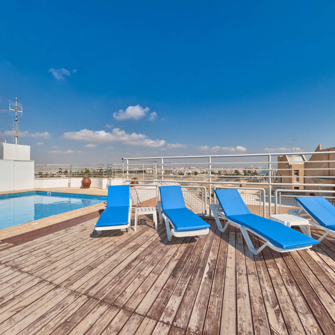 LIV Mackenzie Beach Suites