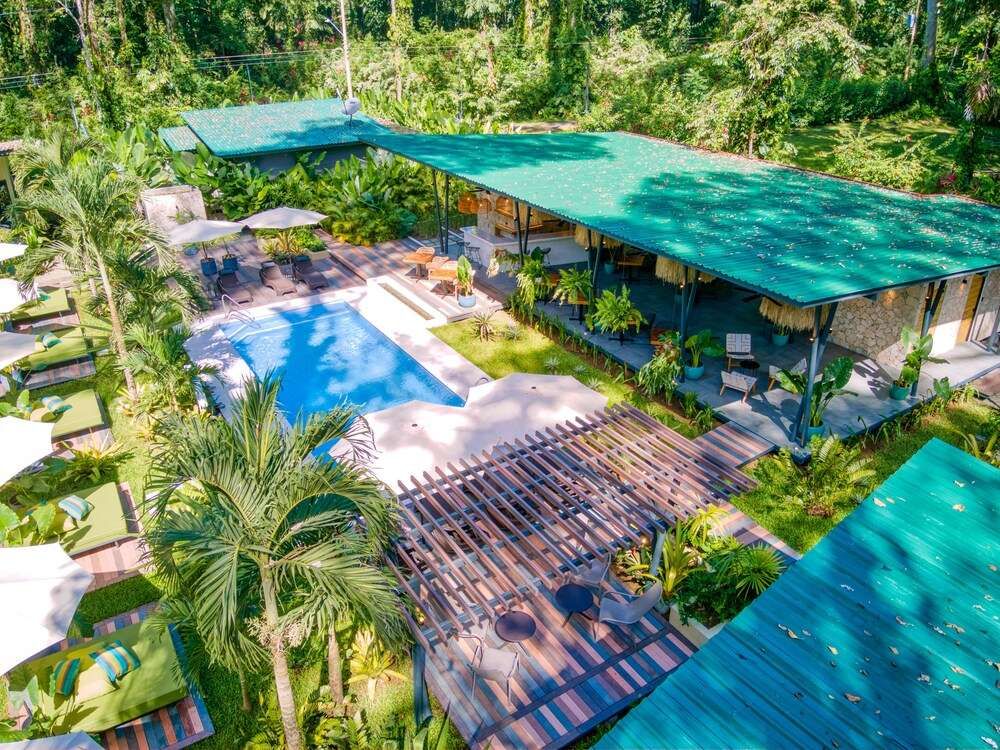Exotico Beach & Rooms