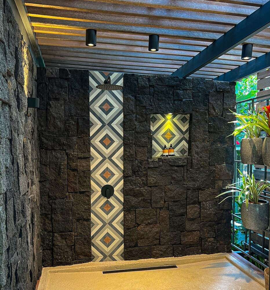 Exotico Beach & Rooms