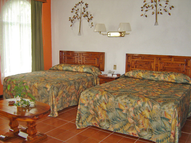 Hotel Bajo el Volcan
