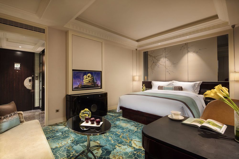 The Pury Hotel