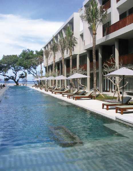 Oasis Beach Resort & Spa
