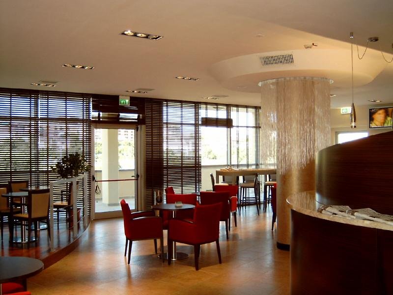 La Meridiana Bleisure Hotel