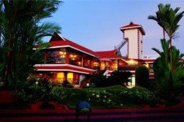 Sterling Lake Palace Alleppey