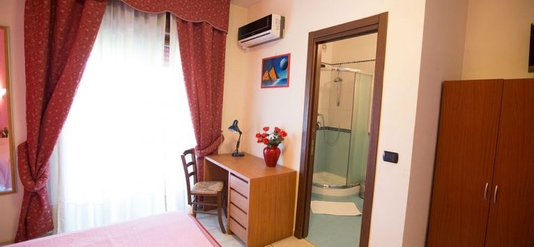 Hotel De Rosa