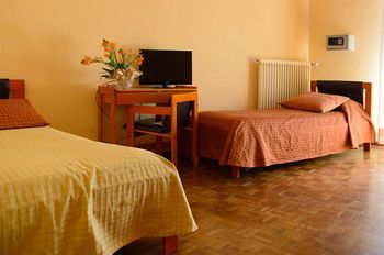Linda Hotel
