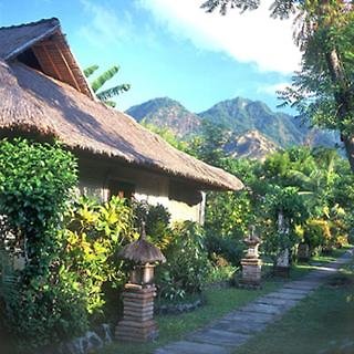 Pondok Sari Beach & Spa Resort