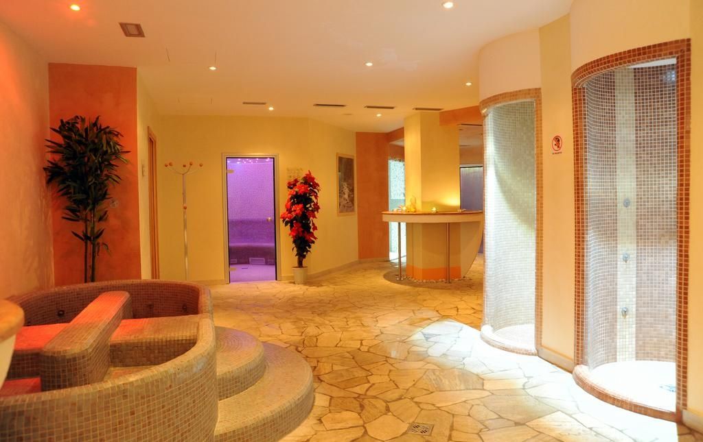 Hotel Alpine Mugon