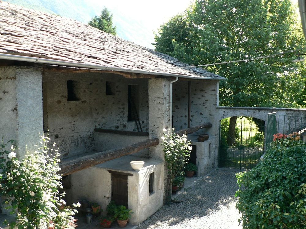 L'Isola Bed & Breakfast