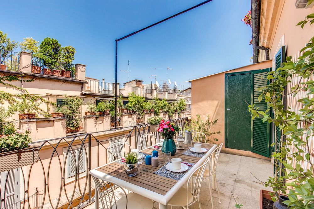 Spagna Glamour Life Penthouse
