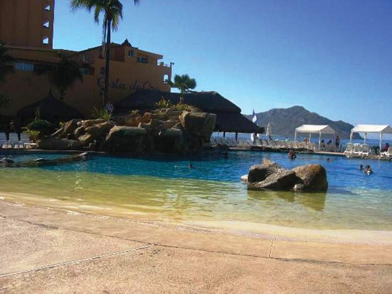 Costa de Oro Beach