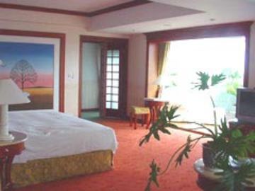 Surf Plaza Resort