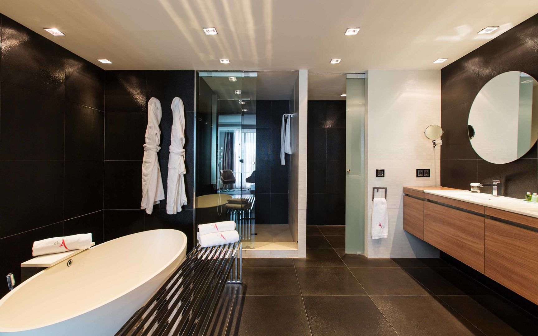Sir Anthony Hotel