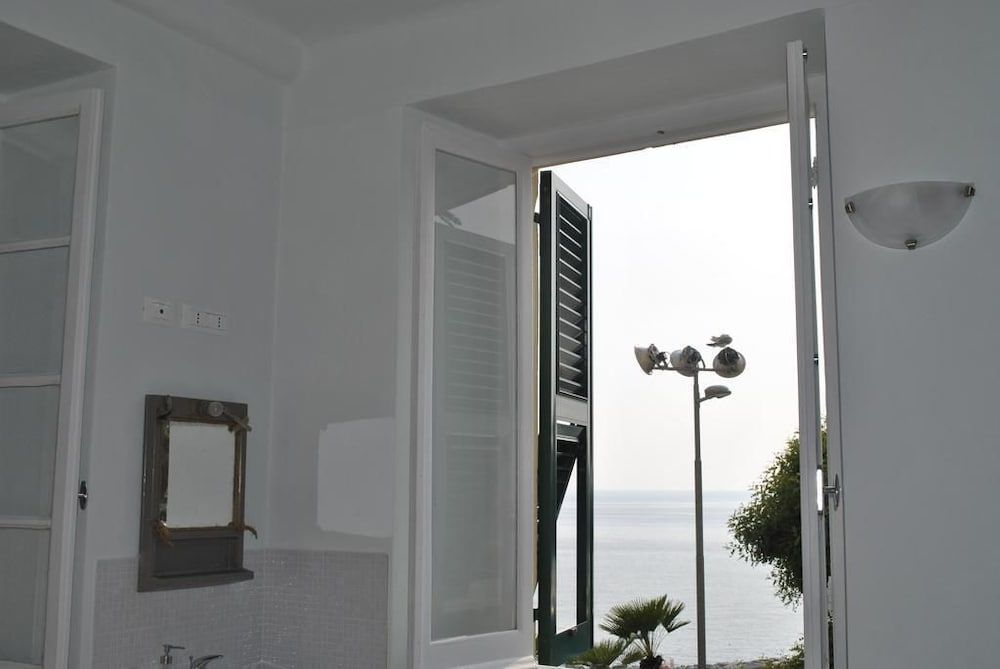 Al Piccolo Scoglio - Room & Breakfast