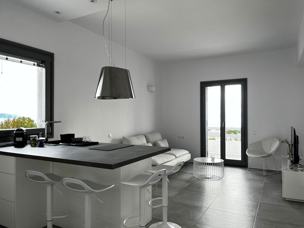 Alexander Suites