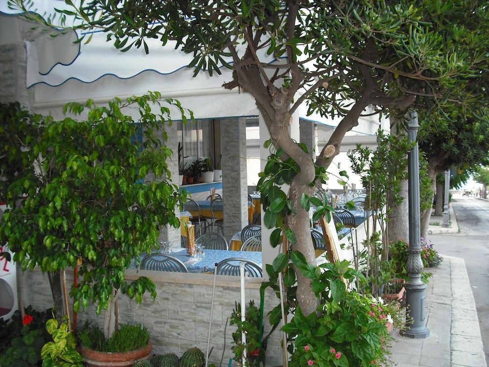 Hotel Jonic
