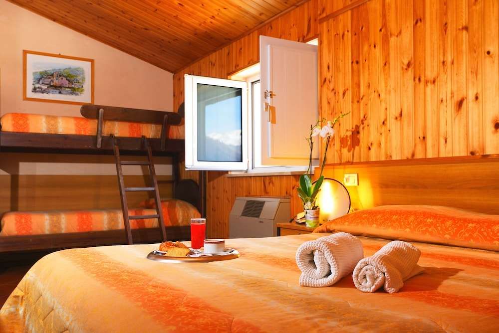 Hotel Holidays